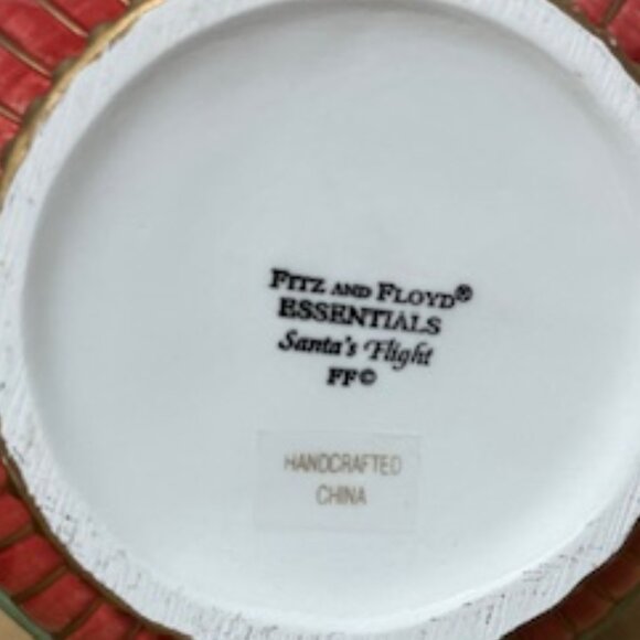 Fitz and Floyd "Santa's Flight" Creamer & Sugar Bowl W/Lid Holly & Berries - Picture 10 of 14
